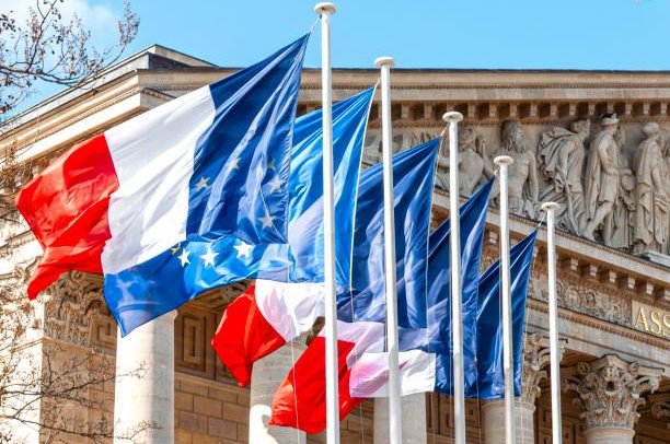 Lire la suite à propos de l’article GAUCHE CREDIBLE : DEVONS NOUS TRAVERSER LE DESERT ?